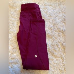 Lululemon maroon tights with pockets.
